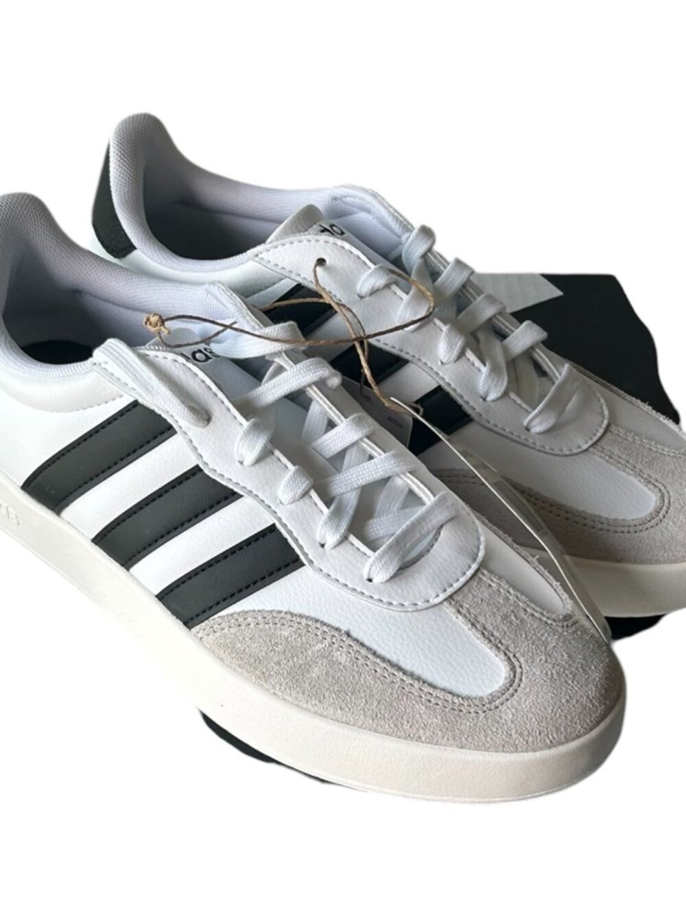 Adidas Women's Barreda Shoe White Size 9 - Picture 3 of 8